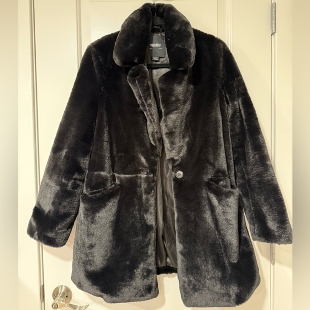 Pull & Bear Womens Black Faux Fur Coat Jacket Size- Small